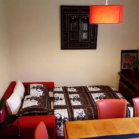 Apakabar Homestay, 6 Personnes, Proche Gare Melun, Parking Prive Lejlighed La Rochette (Seine-et-Marne)